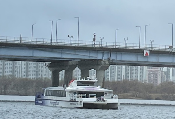 여의도 기점 동·서 분리…한강버스 ‘2막’ 시작 기사 이미지