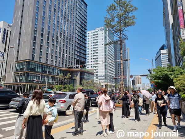 [photo] 아직 봄인데... 2026년 5월 9일 마포대로 상황