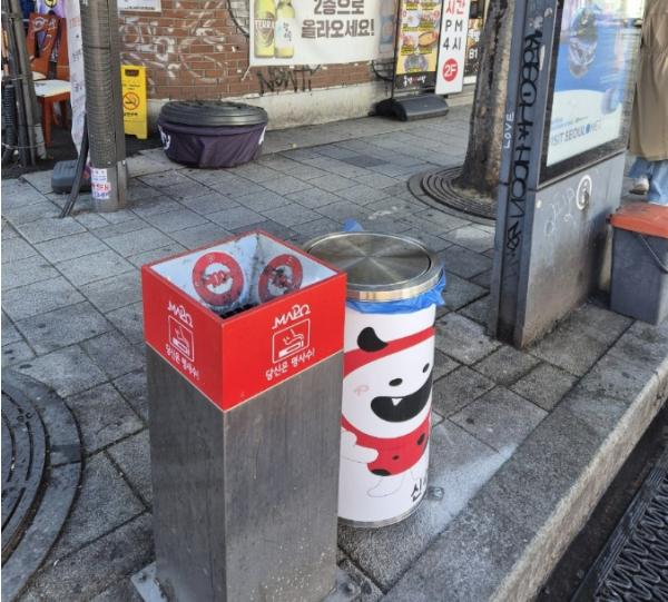 관광객 몰리는 레드로드, 쓰레기는 '마포 365일 청결관리'로 잡는다