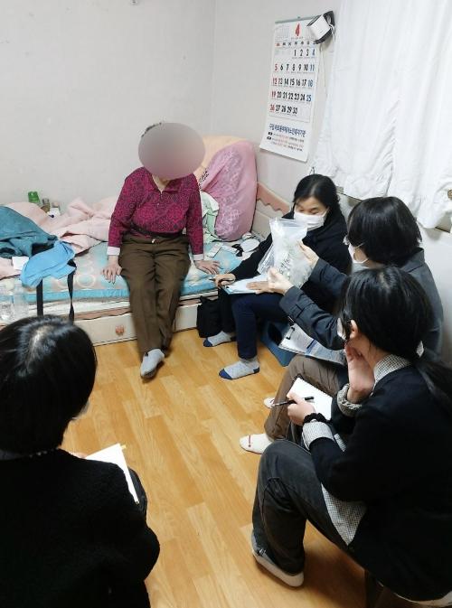 어르신 건강은 집에서 챙긴다 … 마포구, '건강장수센터' 운영