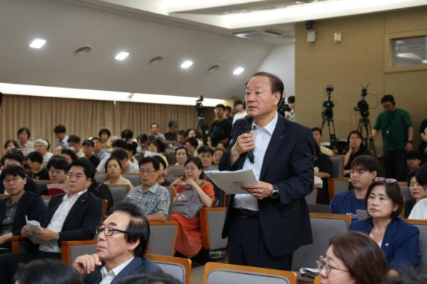 유동균 마포구청장, 공청회서 강북횡단선 상암동 관통하는 역 신설 강력 요청
